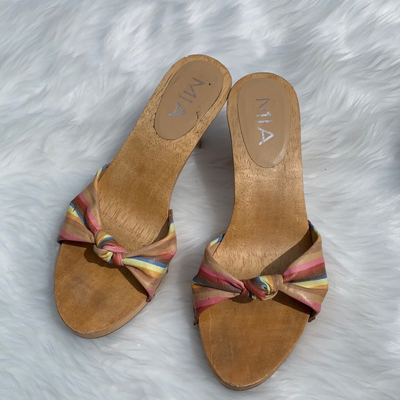 MIA Shoes - Mia vintage heels wood mules 2000’s y2k